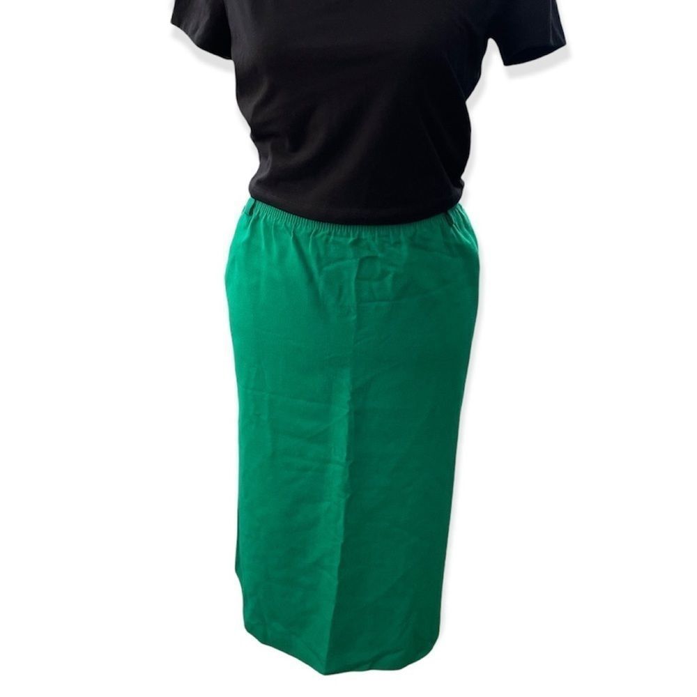 Green Skirt 